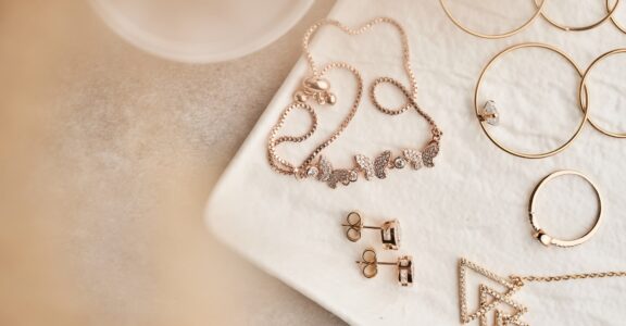Boutique de bijoux de femme tendance et pas cher